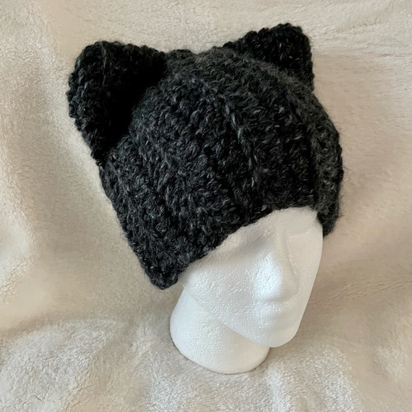 **SALE**. Cat ear beanie - Picture 3 of 5